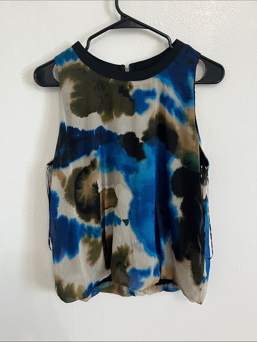DKNY Blue, Olive & Black Watercolor Print Sleeveless Shell Blouse Large